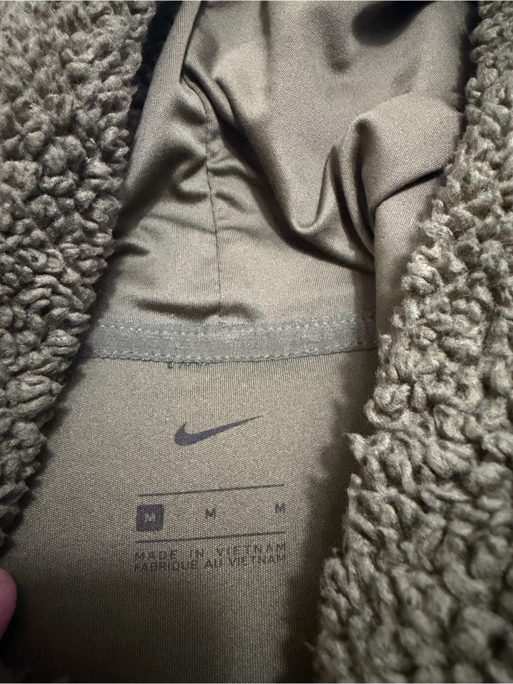 Nike Sherpa Therma Fleece Green Pullover Training Hoodie Size Medium - Picture 4 of 8
